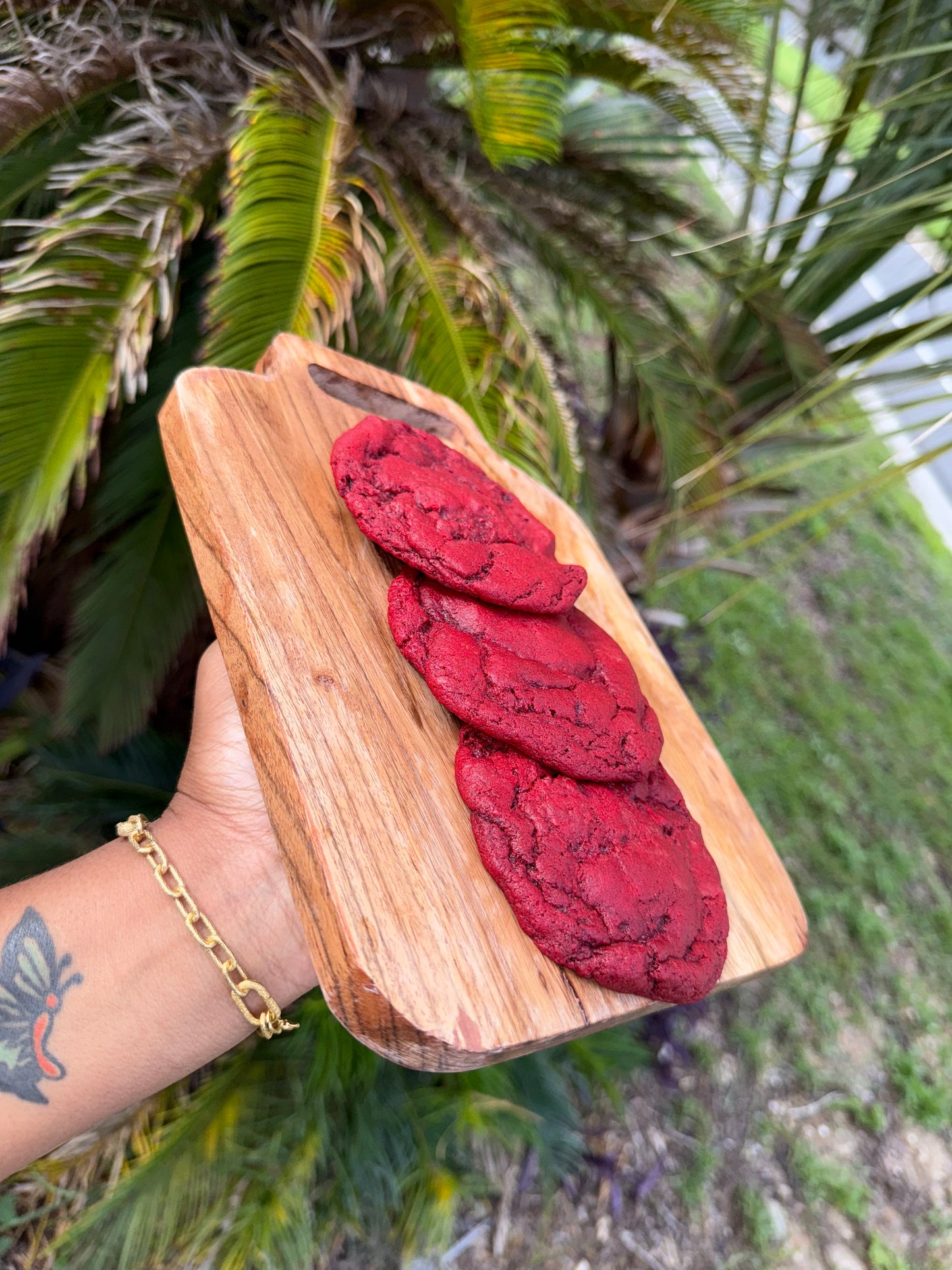 Red velvet chipless cookies