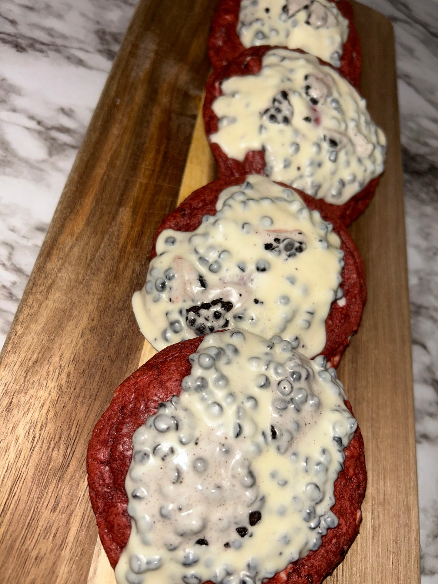 Stuffed cookies and cream red velvet cookies