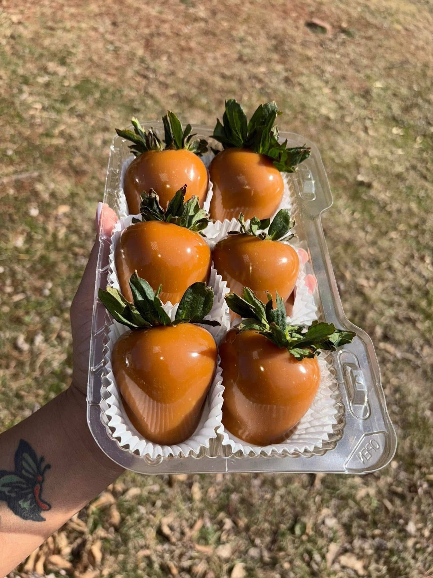 Gourmet Caramel Strawberries (Local Pickup Only)