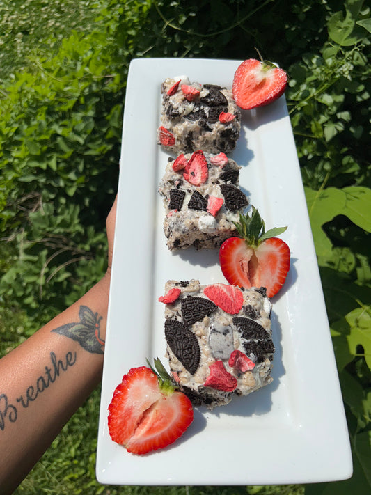 Strawberry Oreo Rice Krispies